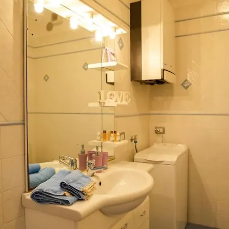 Maisonette Apartment Modena